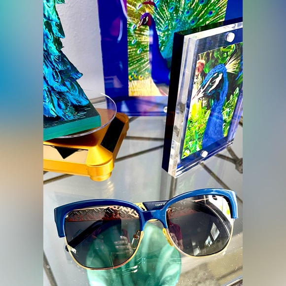 Tory Burch Case & Sunnies-Gradient black/blue - Picture 5 of 11